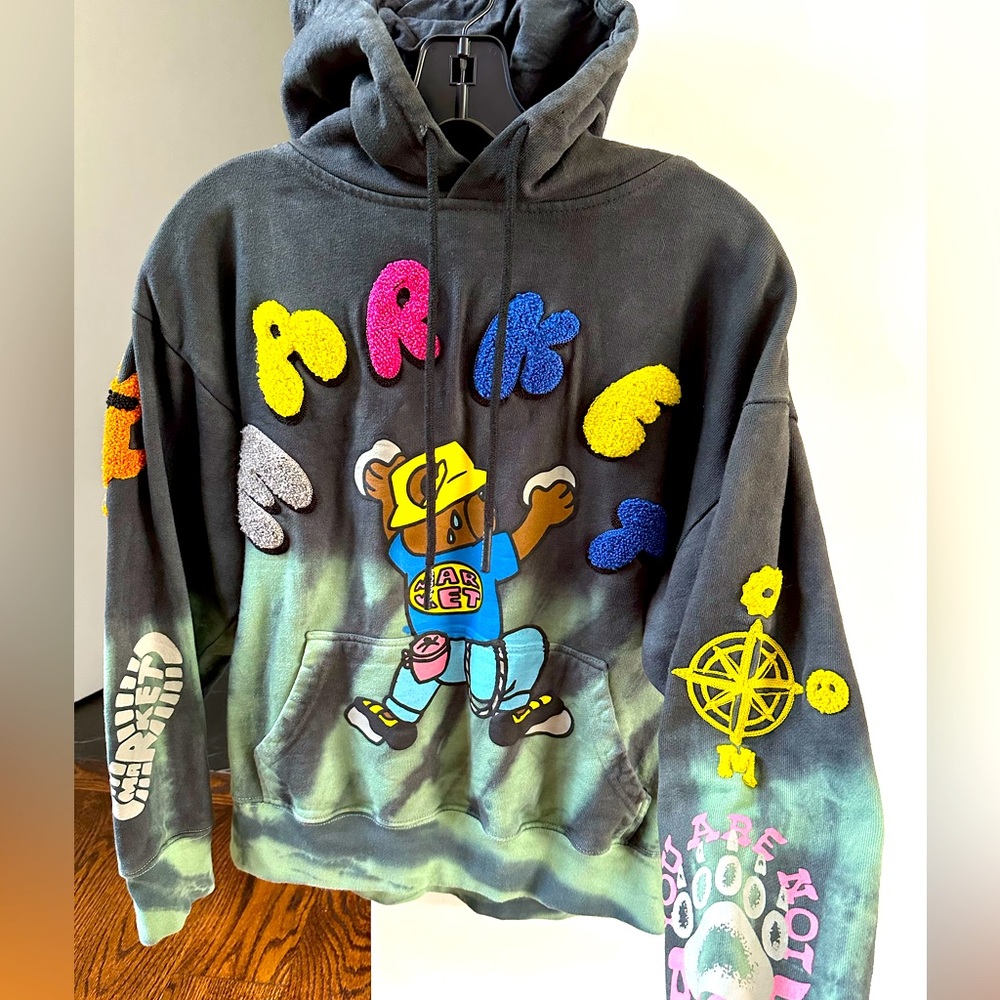 Market hoodie or Chinatown Market size medium